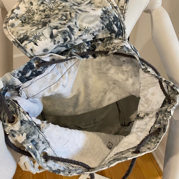 Victoria’s Secret Pink flower sequence backpack - Picture 6 of 6